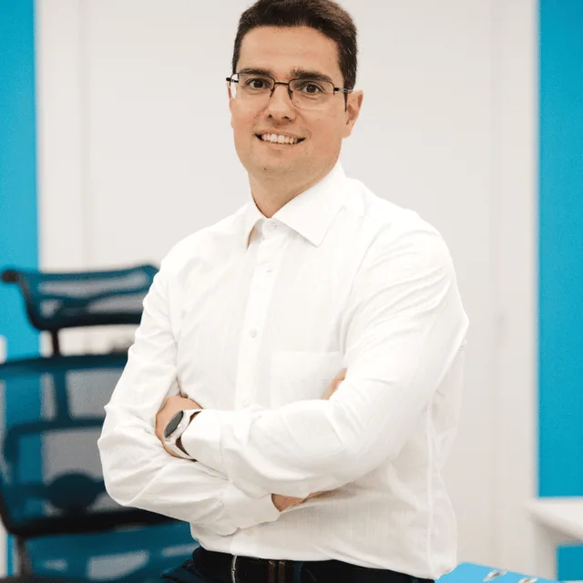 David Adria, Economista y asesor fiscal